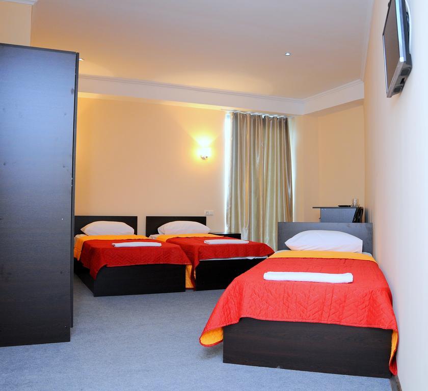 Shine In Kobuleti Hotel Bilik gambar